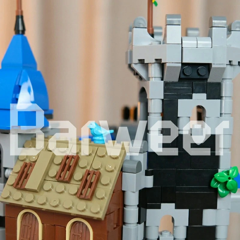 [Deal] Studio MOC 148389 Fortress of Lakeside County Modular Buildings