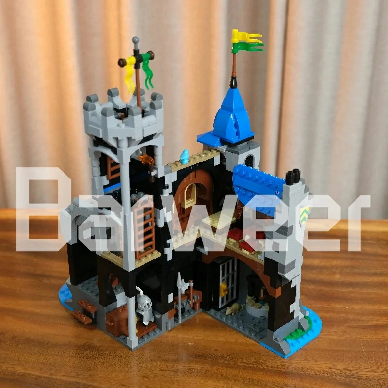 Studio MOC 148389 Fortress of Lakeside County Modular Buildings