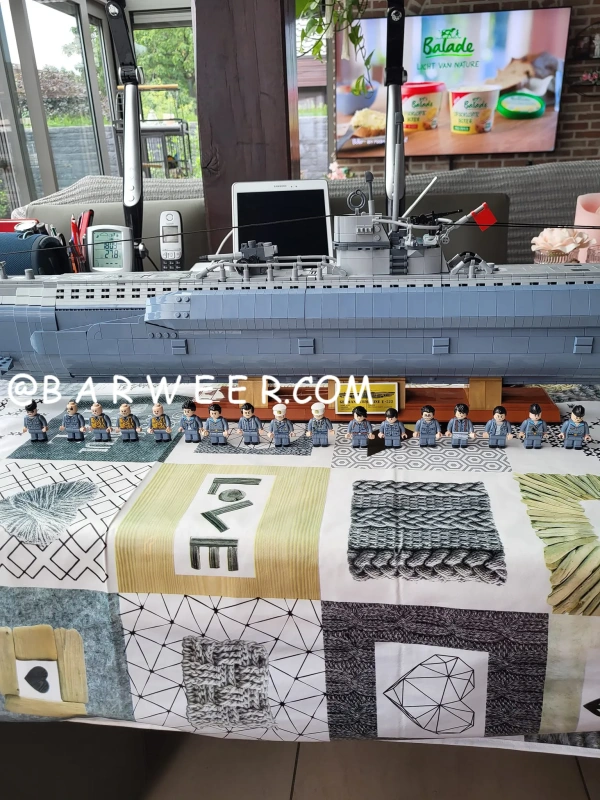 [Deal] Panlos 628011 VIIC U-552 Submarine Military Europe Warehouse Express