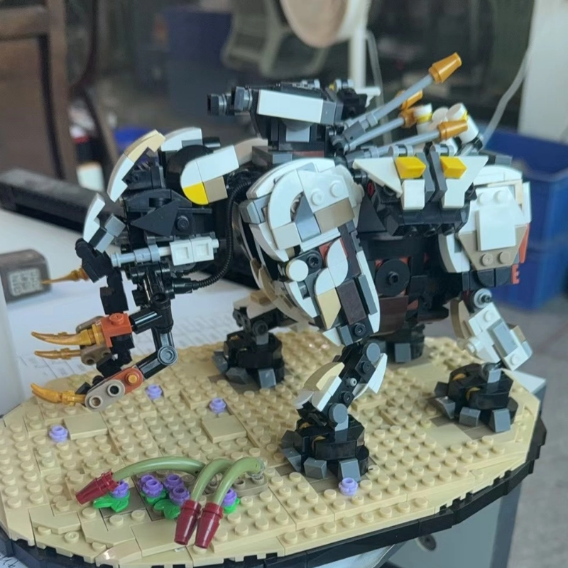 Studio MOC 125382 Horizon Forbidden West Tremortusk With Stand