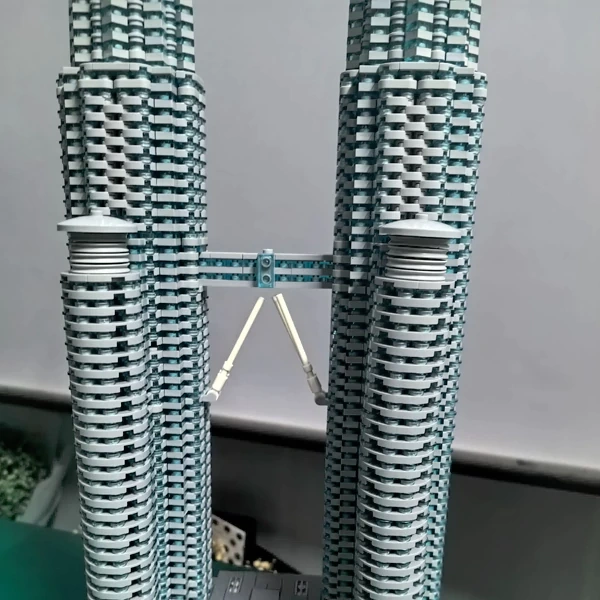 MOC 136651 Twin Tower