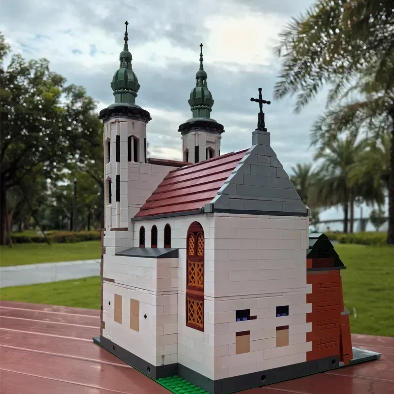 Studio MOC 124447 Andrew's Church