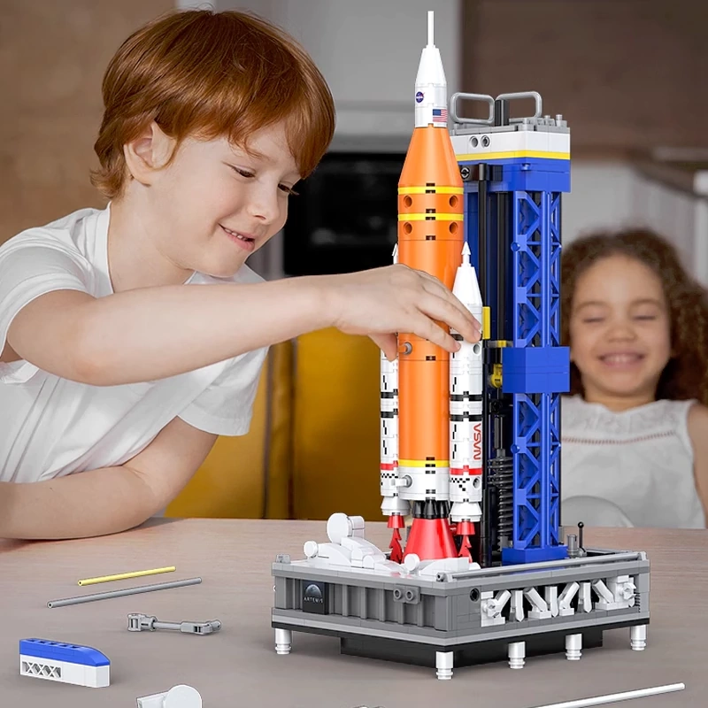 CaDA C56049 NASA SLS Artemis Rocket Technic