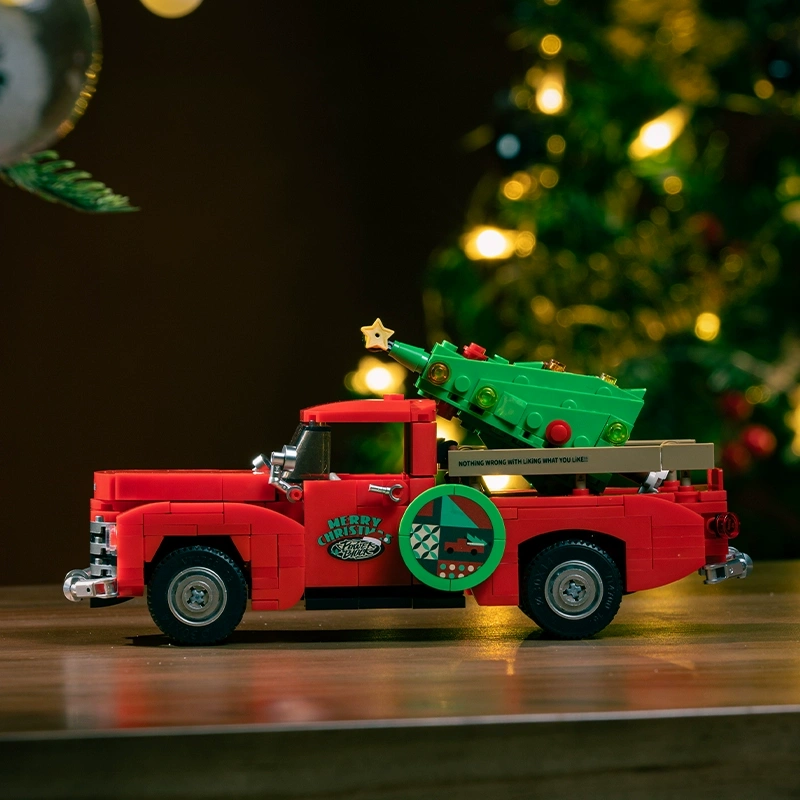 [Deal] PowerBlock PB8849 Christmas Limited Edition Truck 8-Wide 1:32 Scale Car Technic