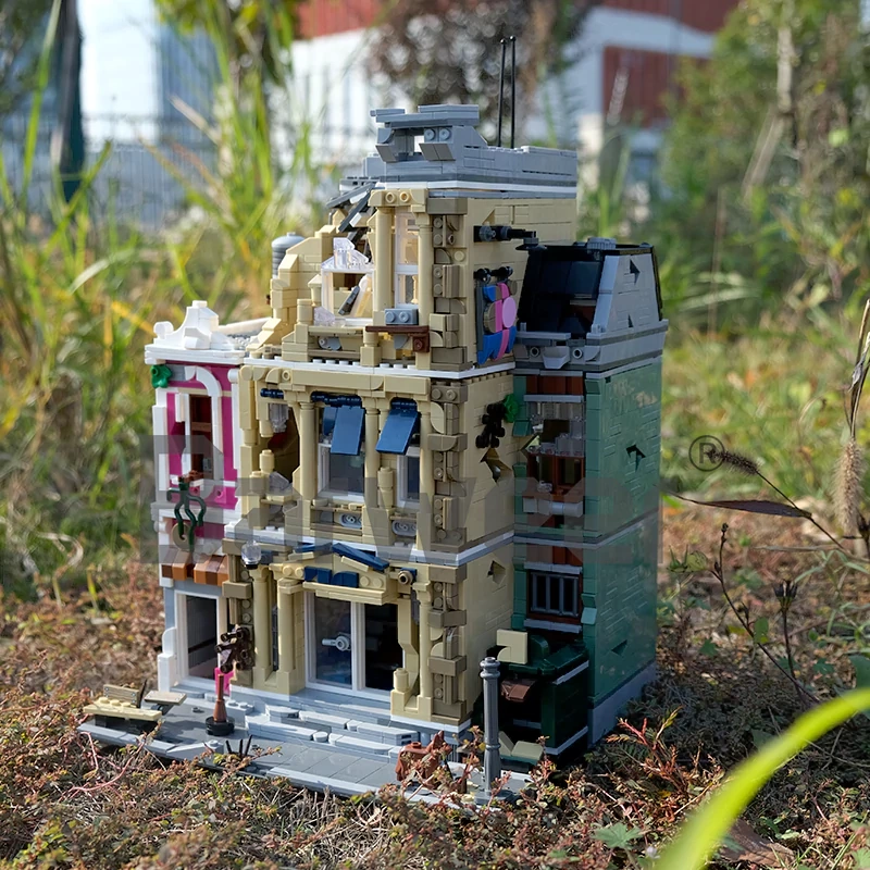 Studio MOC 66832 Apocalypse Police Station Modular Buildings Europe Warehouse Express