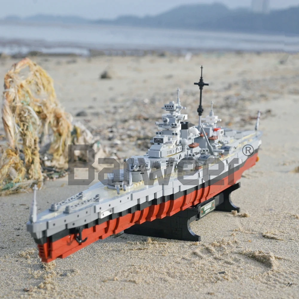 Forange FC4201 Bismarck Battleship Set