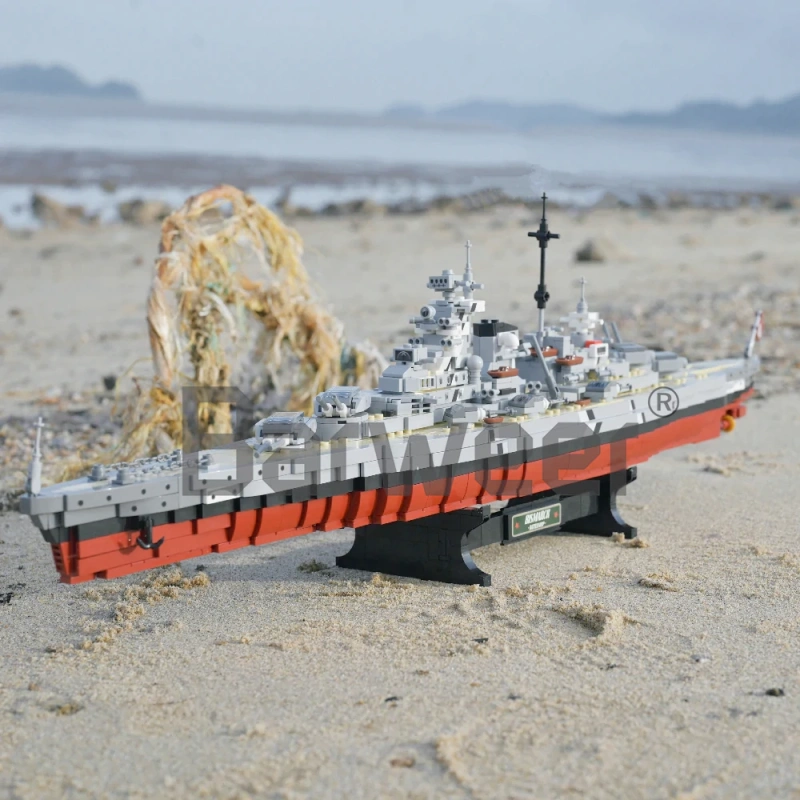 Forange FC4201 Bismarck Battleship Set