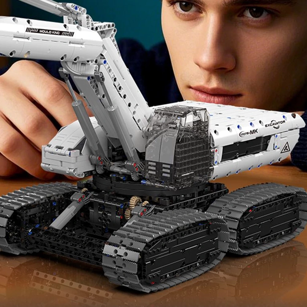 MouldKing 17079 Sci-Fi Excavator Technic
