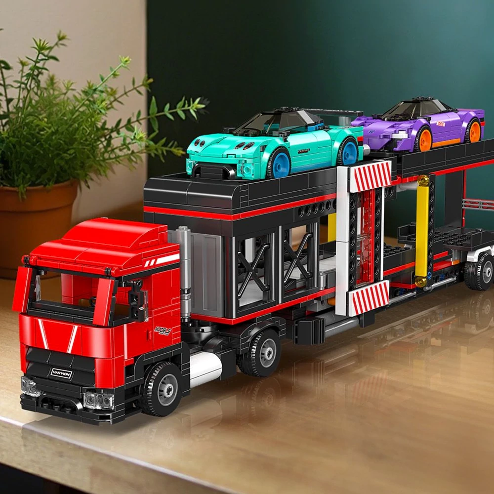 MouldKing 24078 Sports Car Transporter Technic