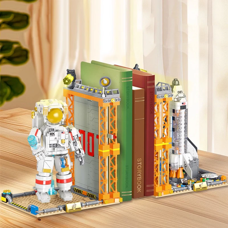 XMORK 028006 Space Bookends Booknook Creator Expert