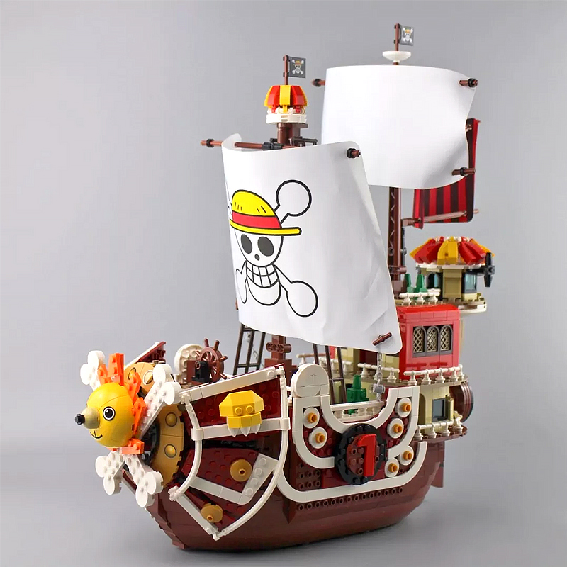 Custom JX6298 One Piece: A Thousand Sunny Pirate Ship Model