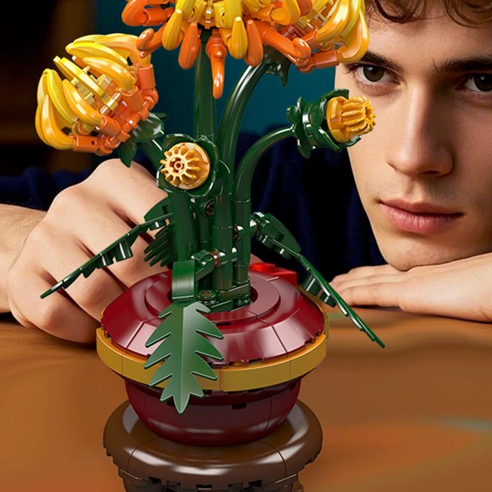 MouldKing 24118 Chrysanthemum Creator Expert