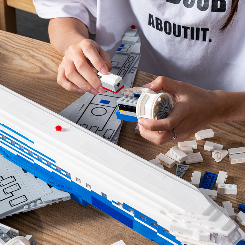 DK 80009 City series static version Boeing 787 Dreamliner airplane Building Block model 1353pcs From China