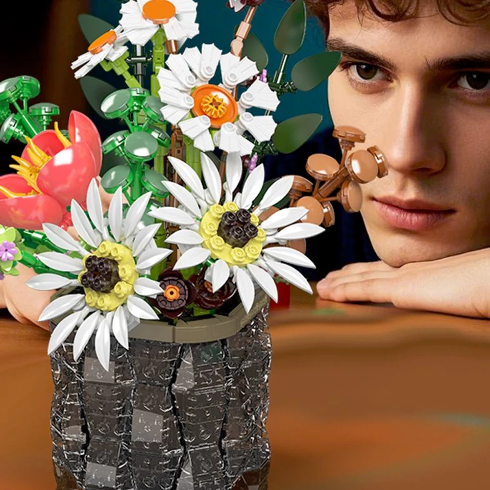 MouldKing 24107 Daisy Creator Expert