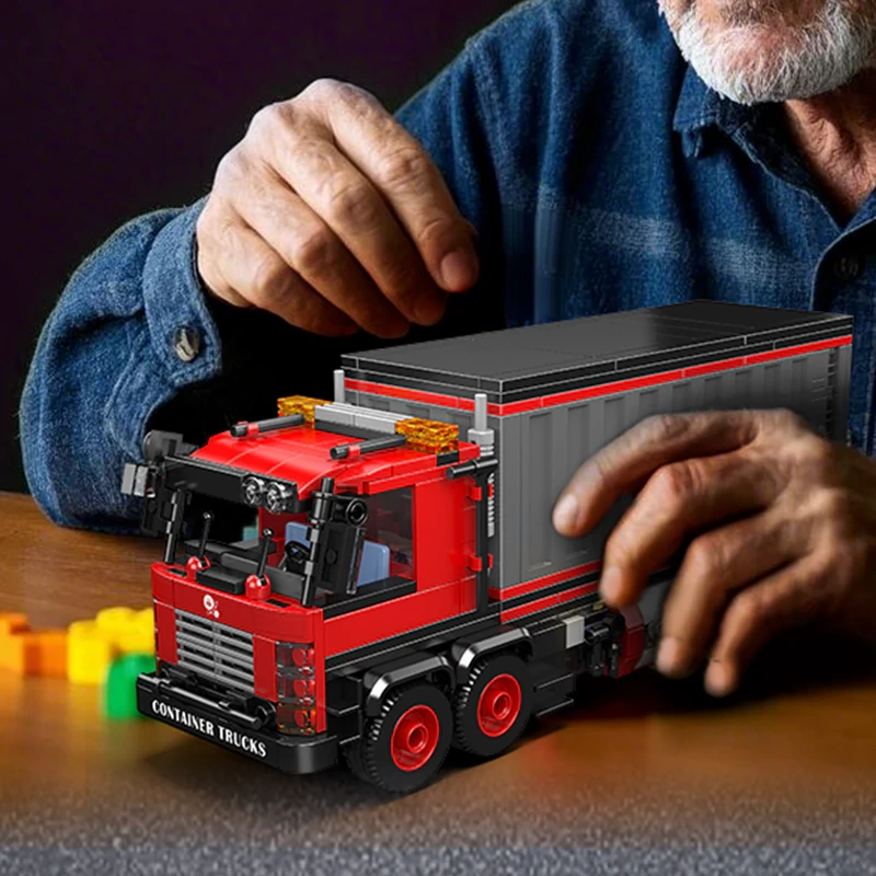 MouldKing 24069 Red Container Truck Technic
