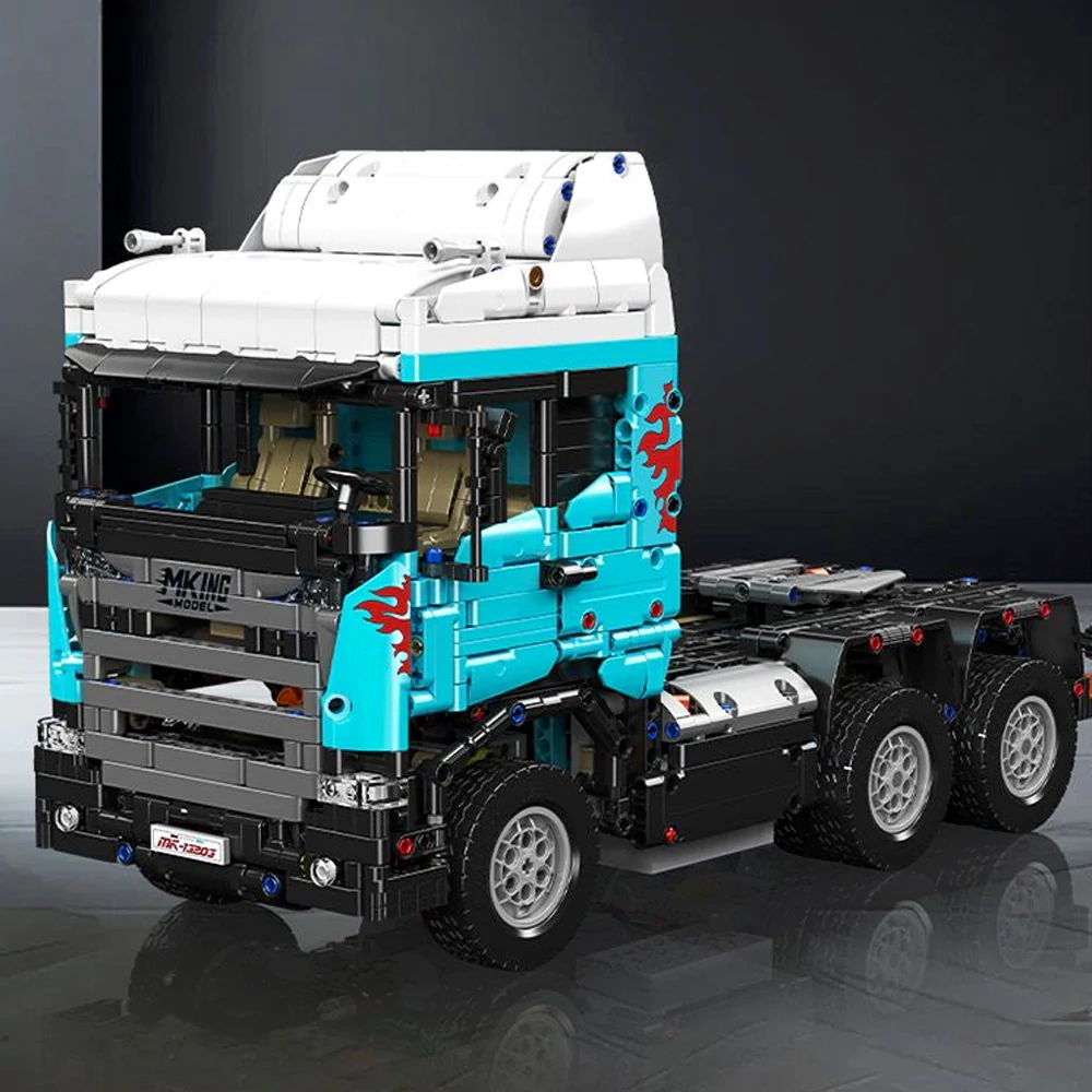 MouldKing 13203 SCA Tractor Head Technic