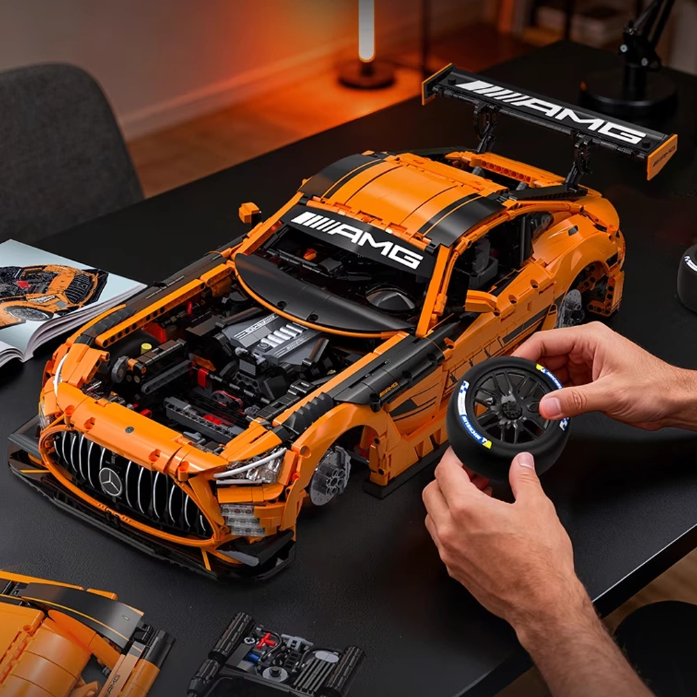 CaDA C64008 Mercedes-AMG GT3 1:8 Technic