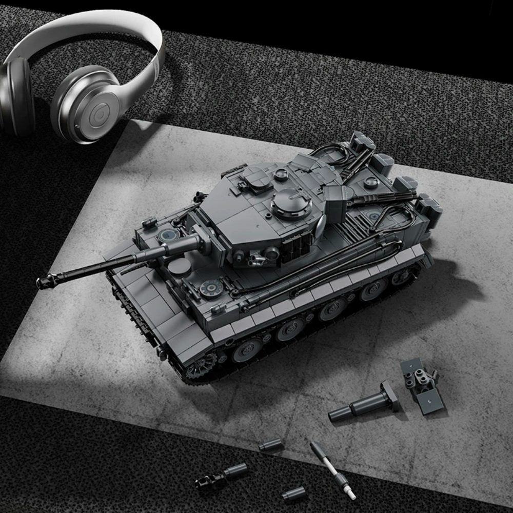 12GO 97015 TIGER TANK NO.1322 Military