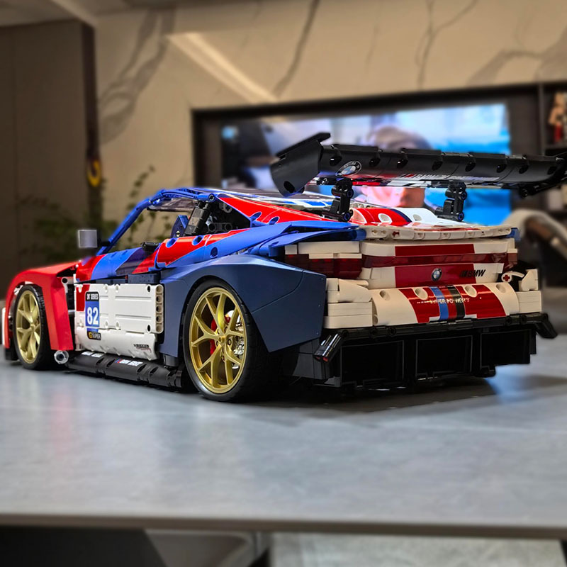 [Deal] CBOX JD040 BMW M4 1: 8 Technic
