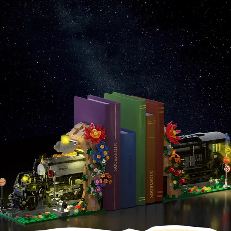 XMORK 028004 TRAIN BOOKEND Booknook Creator Expert