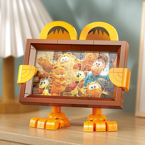 Femibox S44062 Garfield Family Photo Frame Movie