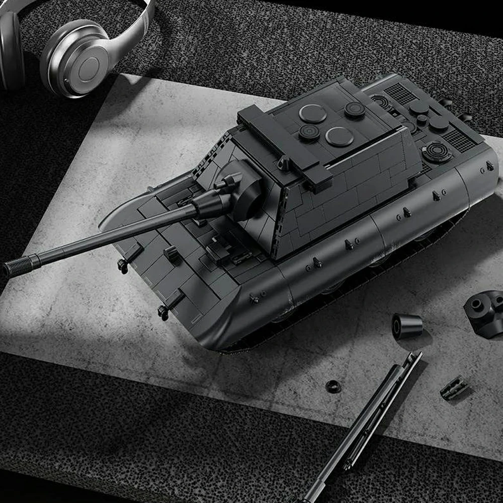 12GO 97019 E-100 Heavy Tank 1:28 Military