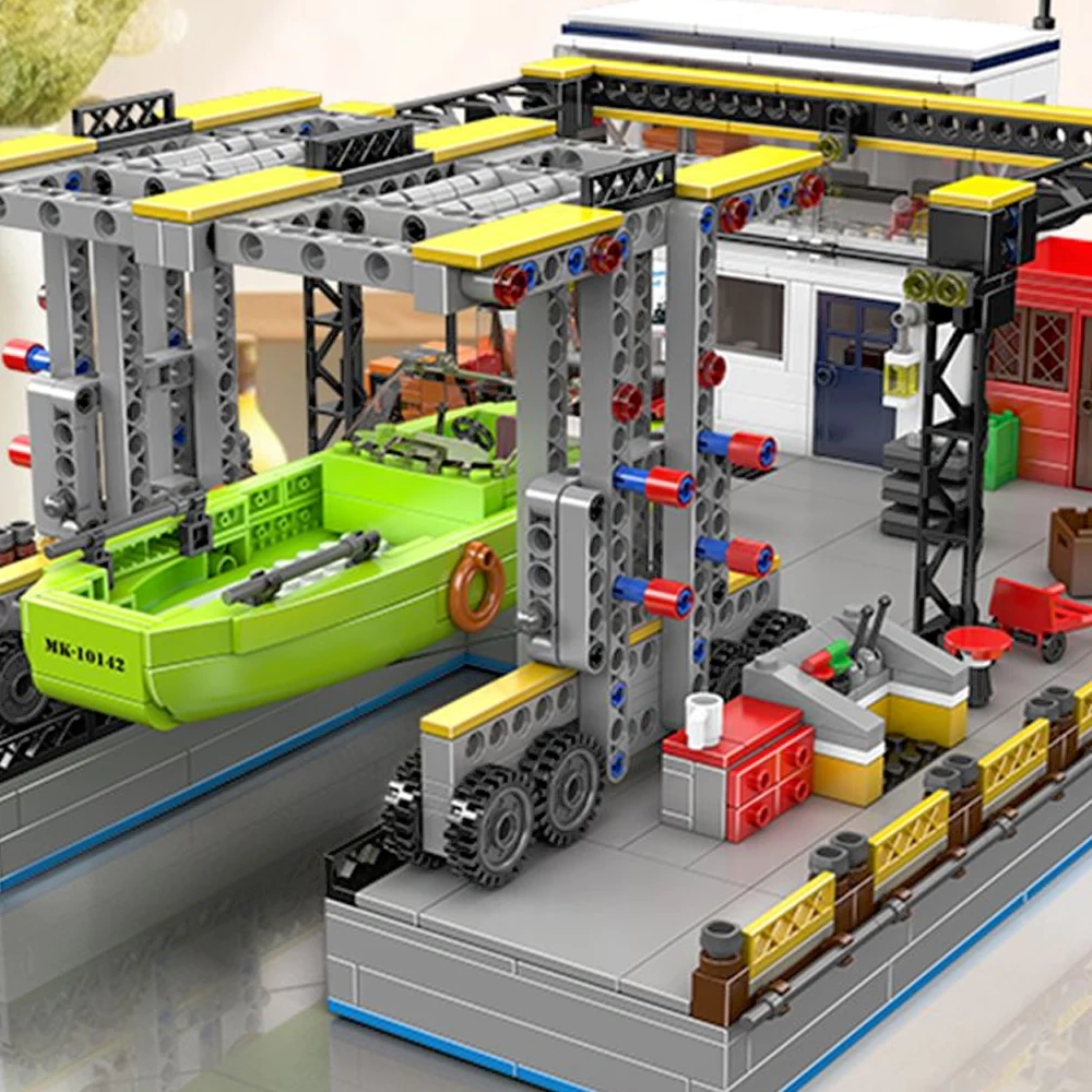 MouldKing 10142 Dock Ship Repair Factory Technic