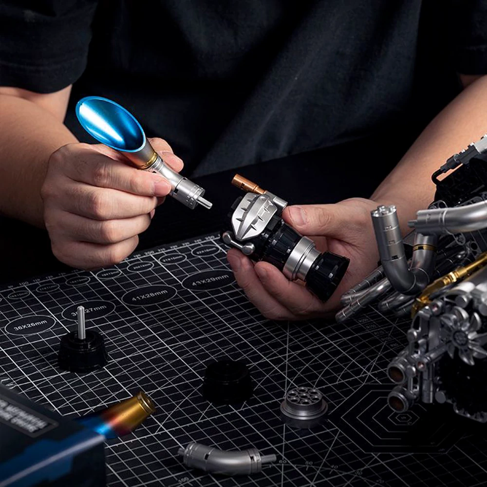 Eikee Y15002 PISTON V8 Engine Technic