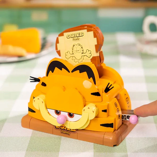 Pantasy Garfield Family Fun Machine Series Movie