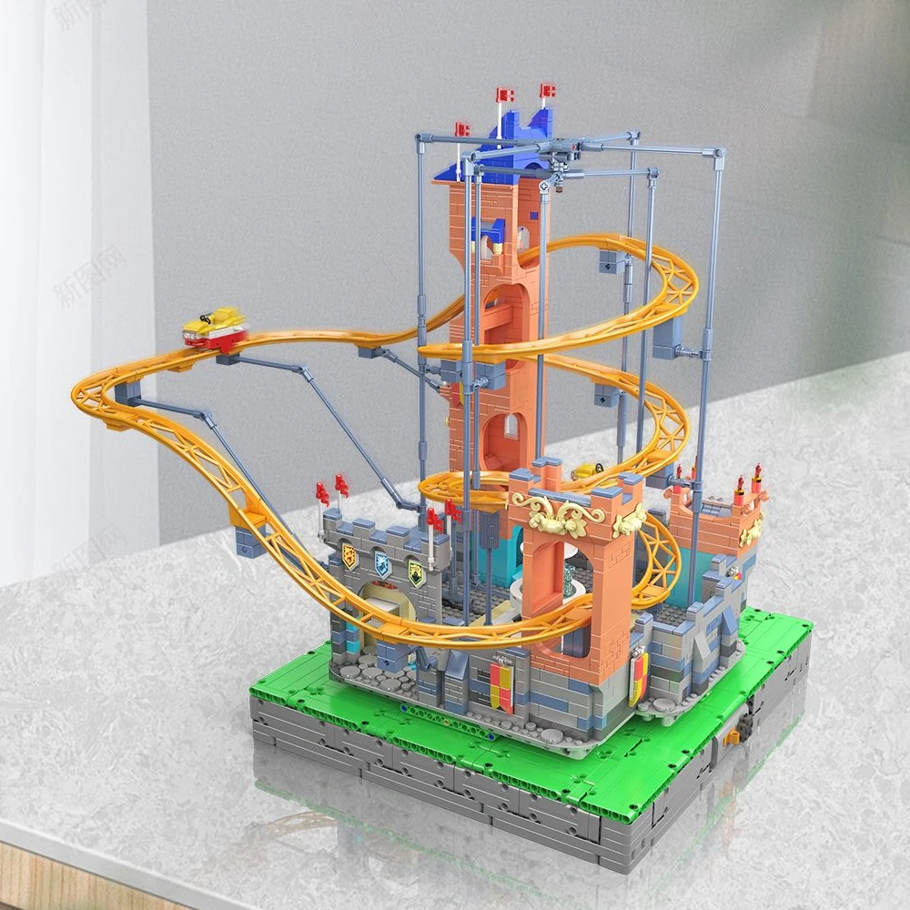 MouldKing 11023 Castle Roller Coaster Creator Expert
