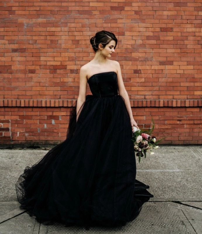 Black Two Pieces long Train Bridal Dress Wedding Skirt