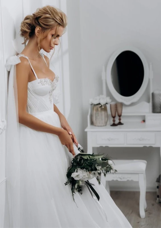 Sweetheart Beaded Sleeveless Ivory Tulle Bridal Gown Wedding Dress