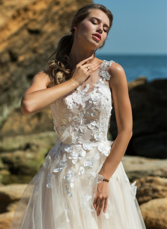 Ivory Lace Tulle Bridal Gown Wedding Dress