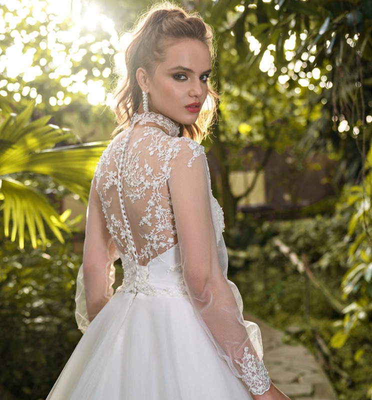 Ivory Lace Tulle Bridal Gown Cathedral Wedding Dress
