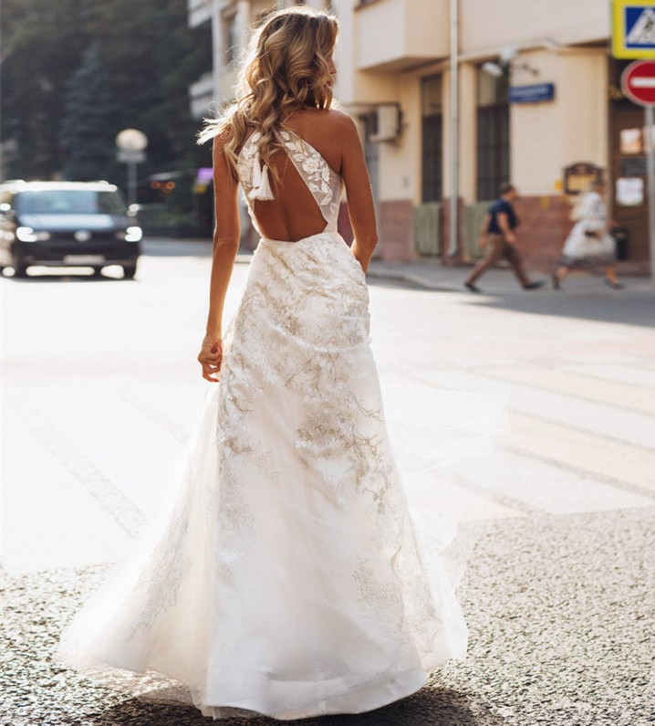 Ivory Lace Tulle Short Train Bridal Gown Wedding Dress
