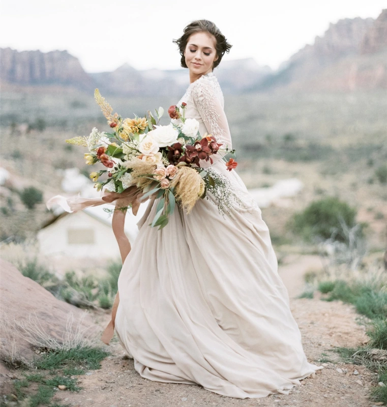 Light Grey Lace Chiffon Short Train Bridal Gown Wedding Dress