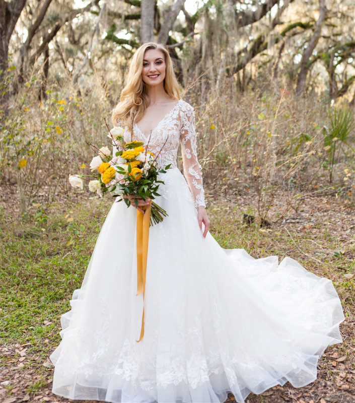 Ivory Lace Tulle Long Train Wedding Dress