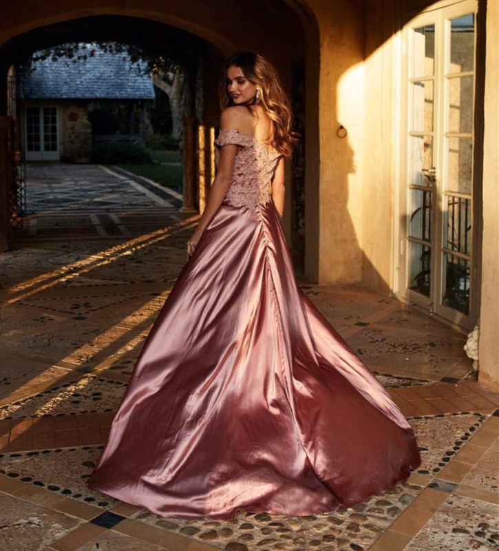 Mauve Lace Taffeta Short Train  Prom Dress