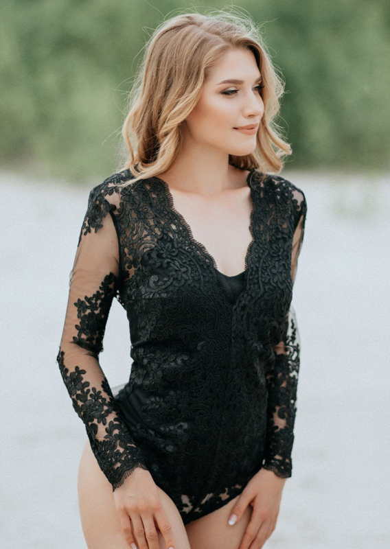 Black Lace Long Sleeve Wedding Top 2 Pieces Bridal Dress