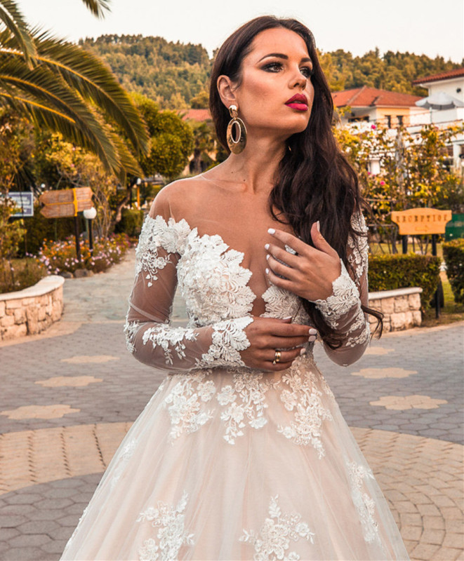 Ivory Lace Tulle Long Train Wedding Dress Bridal Gown