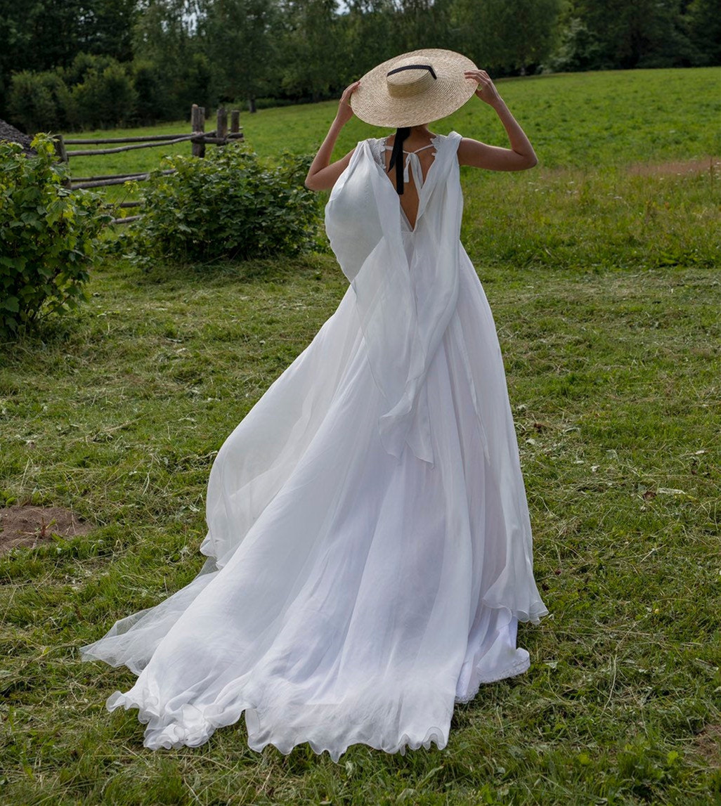 Ivory Lace Chiffon Long Train Wedding Dress Bridal Gown