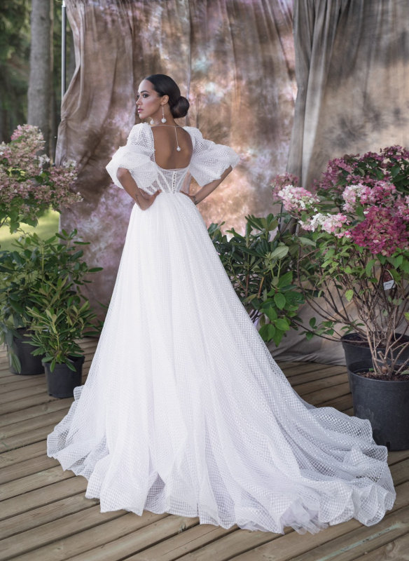 Ivory Tulle Long Train Wedding Dress Bridal Gown