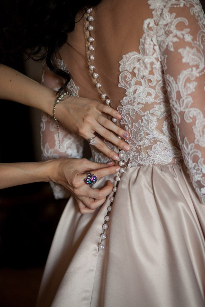 Lace Satin Short Train Wedding Dress Bridal Gown