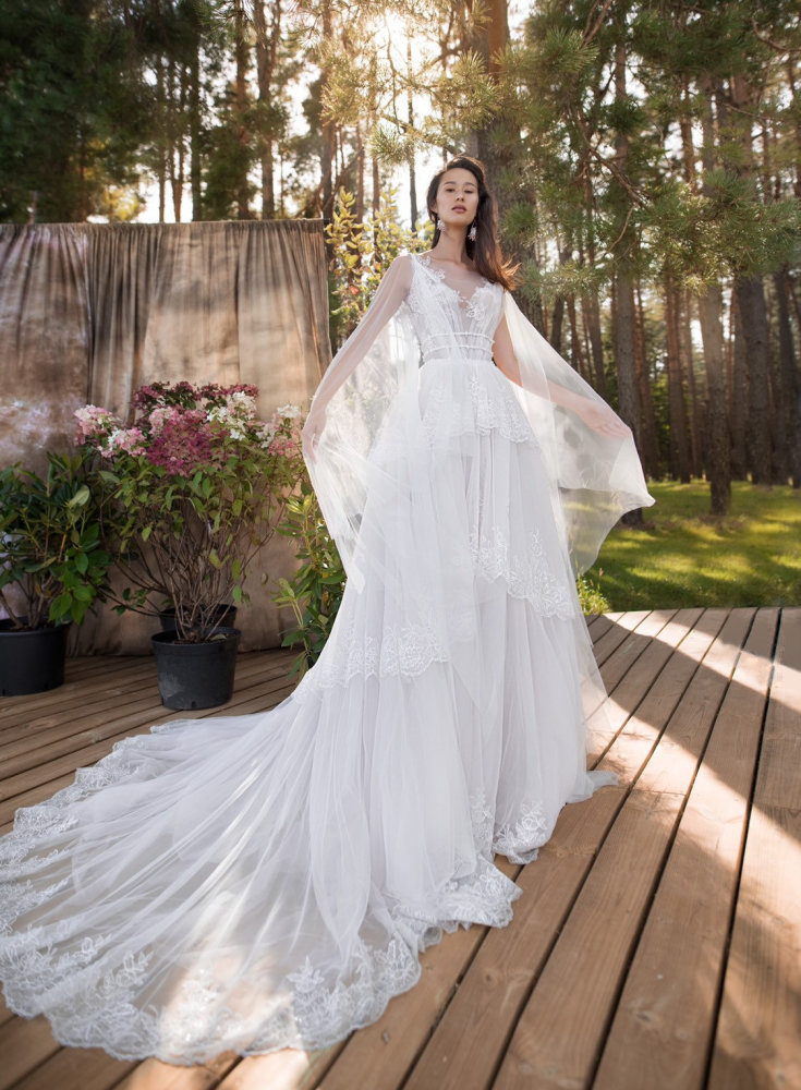 Ivory Lace Tulle Long Train Wedding Dress Bridal Gown