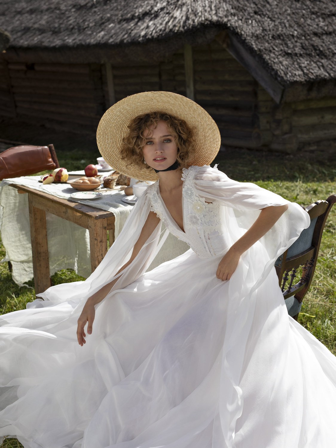 Ivory Lace Chiffon Long Train Wedding Dress Bridal Gown