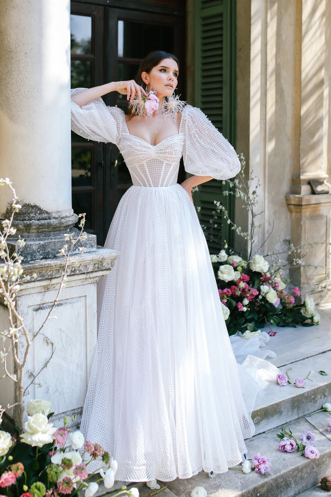 Ivory Tulle Long Train Wedding Dress Bridal Gown