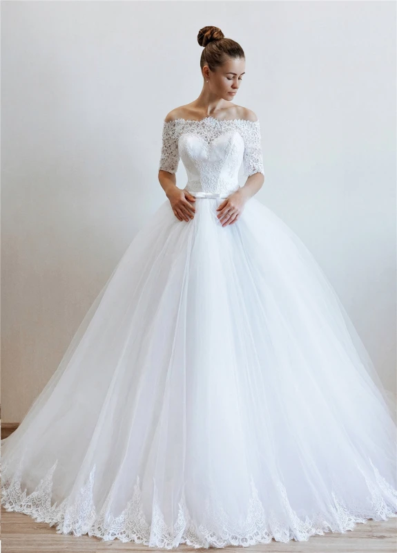 Ivory Lace Tulle Bridal Gown