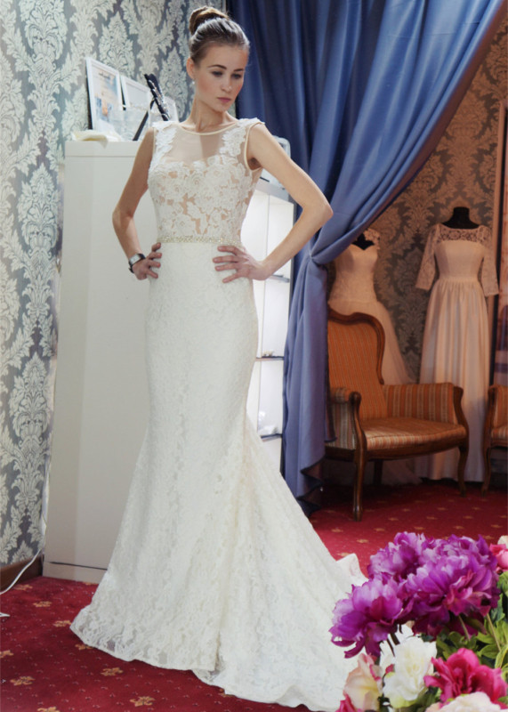 Ivory Lace Tulle Long Train Wedding Dress Bridal Gown