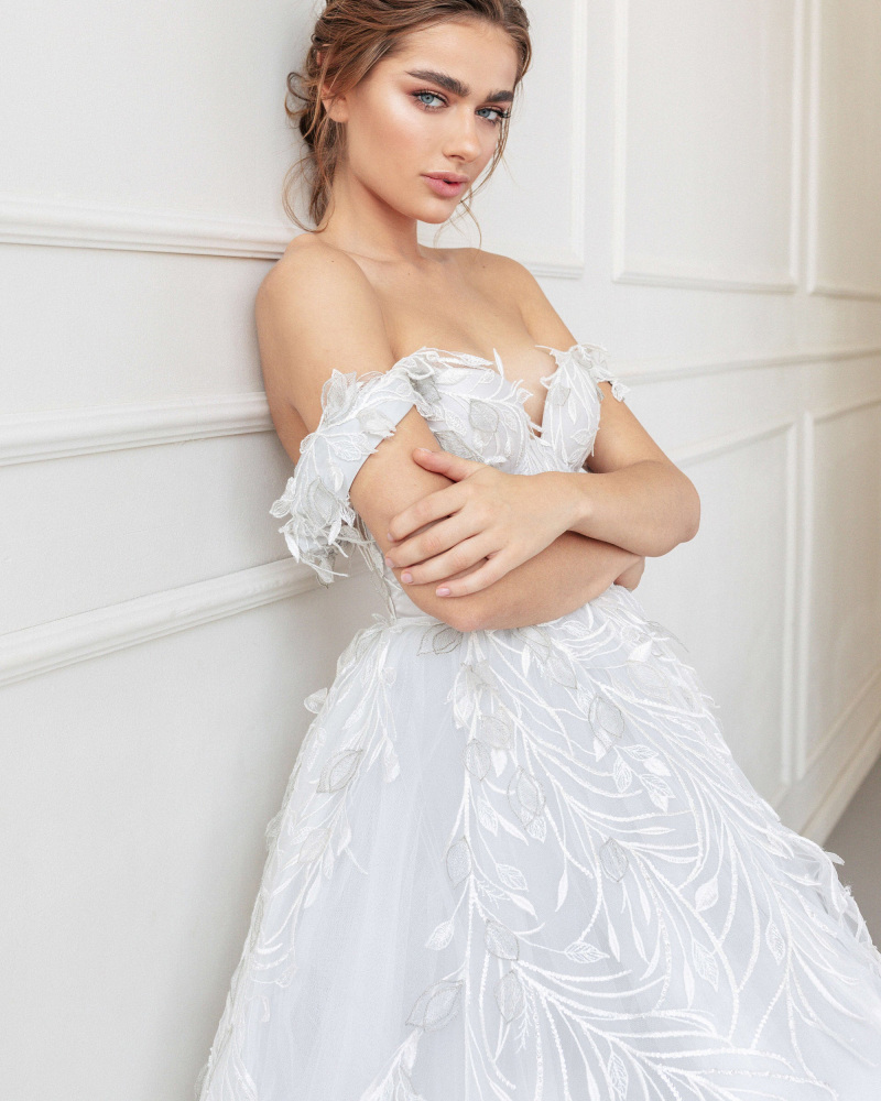 Ivory Lace Strap Wedding Dress Bridal Gown