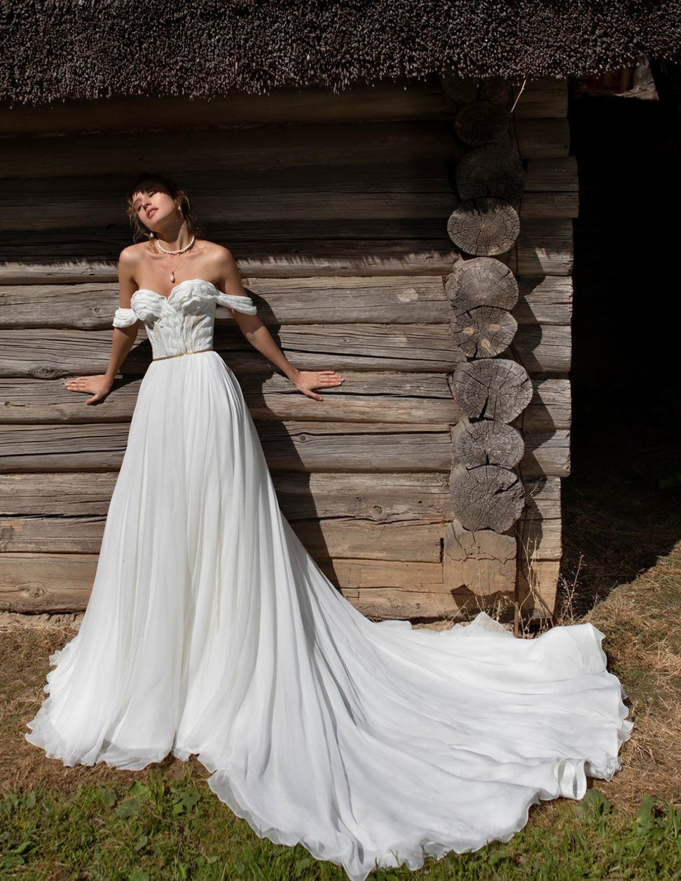 Vintage Ivory chiffon Long Train Wedding Dress